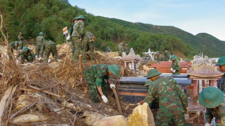 Đà Nẵng: Bộ đội bhrợ pa liêm hr’cấh ha vooh đhị bha nụ ping xal Hoà Sơn