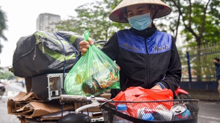 Việt Nam gĭr ktưn bi hrŏ ƀun lu tĭng: ăt adôk mâo lu klei lông dlăng