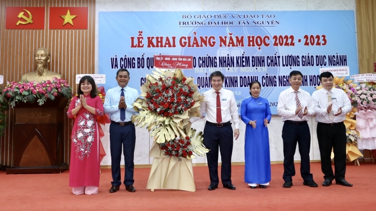 Hnam trương Đăi hŏk Tây Nguyên pơgơ̆r mơ̆t hŏk sơnăm ‘nao