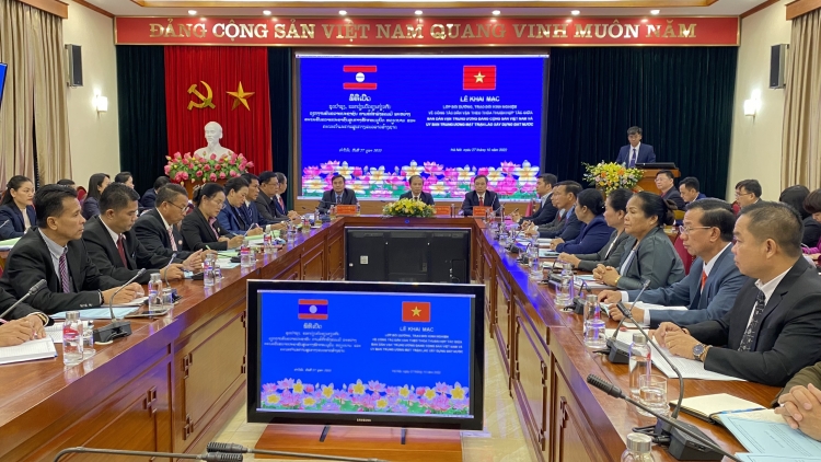 Pơih lăm pơtho pơhrăm ming tơdrong krao hơ vơn kon pơlei ăn Khŭl kơdră chĕp kơ̆l Anih TW Mặt trận Lào pơ jing teh đak