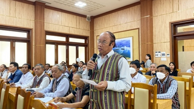 Ta ơơi pa chô bấc xa nay ta mooh âng apêê vêy bâc ngai chăp