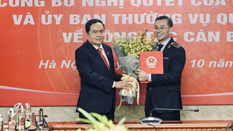 Phó Chủ tịch Thường trực Quốc hội Trần Thanh Mẫn pa đơp Nghị quyết âng Quốc hội ooy chức danh Tổng Kiểm toán nhà nước ha t’cooh Ngô Văn Tuấn