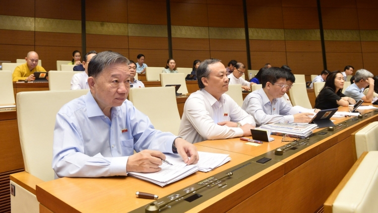 Khua pơ ala mơnuih ƀôn sang - Ƀu hmâo jrao pơjrao lĕ tơlơi soh prong hăng mơnuih ƀôn sang