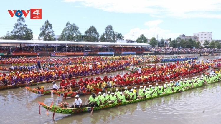 ការលើកកម្ពស់គុណភាពនៃការបង្រៀន និងរៀនភាសាជនជាតិភាគតិច។