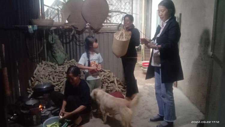  Nău kan tanh vêl ndrang bah  nuĭh K’ho-du nău uĕh ơm an mât ndrăy 