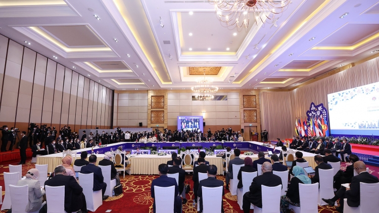 Pôa Phạm Minh Chính, Ngế pro xiâm hnê ngăn Chin phuh veăng hôp Khu kăn xiâm ASEAN ƀă mâu kong têa