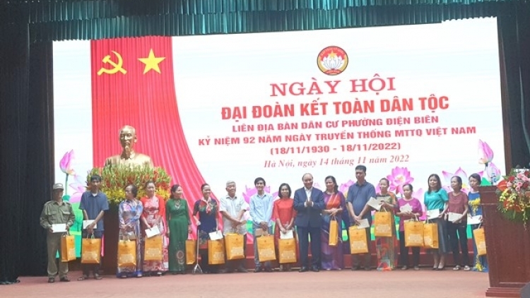 Củ tịc lơgar ồng Nguyễn Xuân Phúc tus bal ngai chờ tam klăc dờng tàm ƀòn dờng Hà Nội