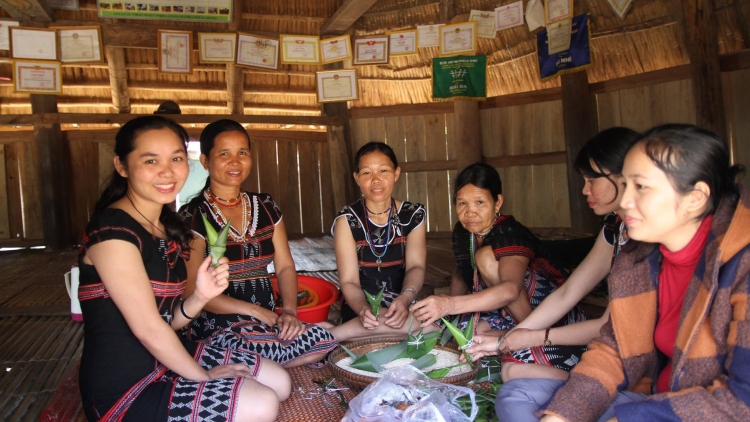 Ma nưih Cơ Tu ting Đảng