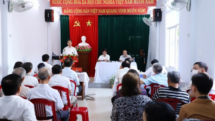 Sinh hoạt chi bộ coh zr’lụ đhanuôr ăt mamông pa têệt lâng pr’ắt tr’mông âng đhanuôr