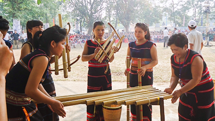 Hòa tấu Krong put: GIÃ GẠO ĐÊM TRĂNG