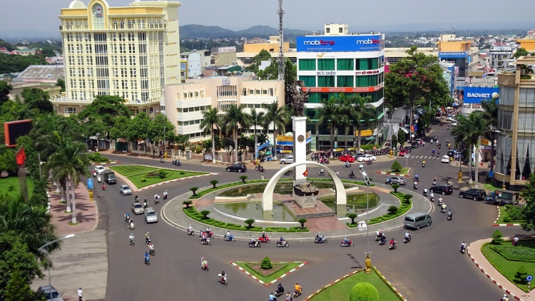 Nău kan way ơm knơm ta nău rgâl mhe n’hanh nău nsrôih hun hao an nkuăl ƀon têh Buôn Ma Thuột