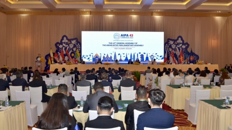 Kơdră Kuôk hô̆i năm hop akŏm Jơnŭm jang hadoi Ngĭ viê̆n dôm teh đak Đông Nam Á 'măng mă  43