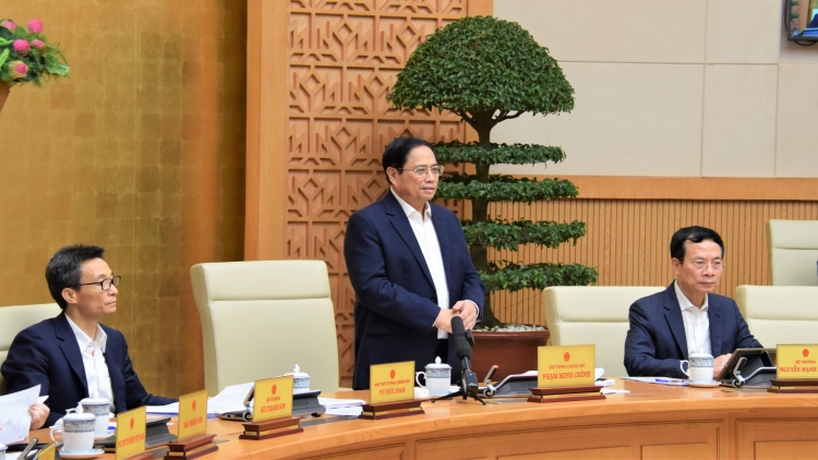 Thủ tướng ồng Phạm Minh Chính đơng lam Pơrjum pờ tơlik tàm internet gùt lơgar bè jơnau tơngit gùng dà broă lơh