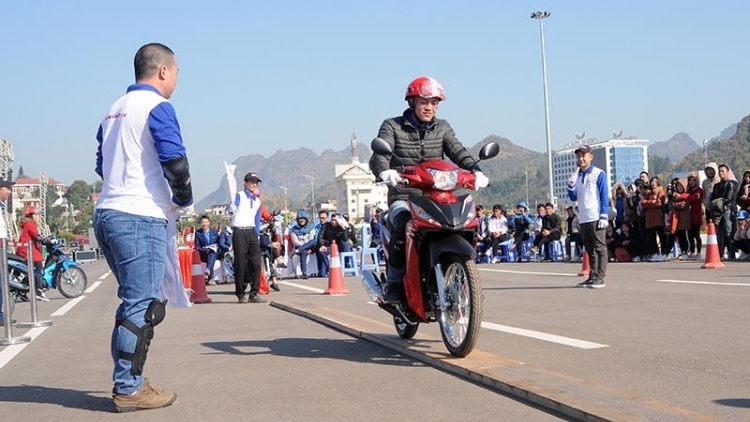 Rak tơniăn troăng prôk kơpong kong ngo