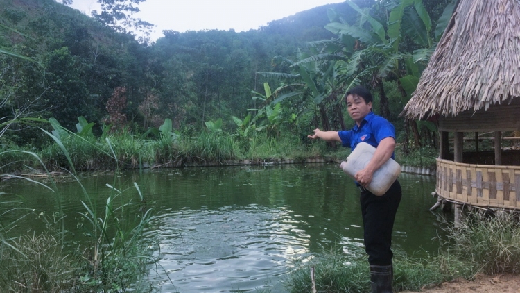 Bhrợ cha k’van tơợ bh’rợ VACR