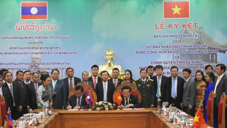    Čar Kon Tum leh anăn Sê Kông (Lao) mđĭ klei bi hgŭm mđĭ kyar