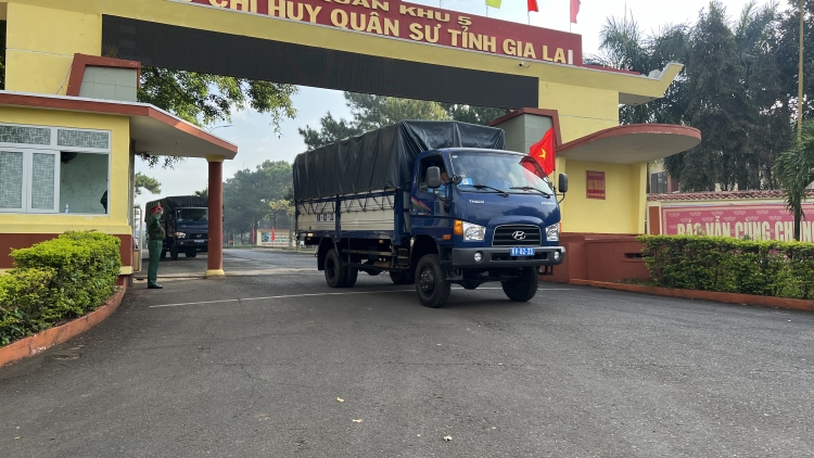 Gia Lai: Trŭn kơ bruă hiu kuai mă klang lĭng kahan djiê êngiă ti Campuchia 