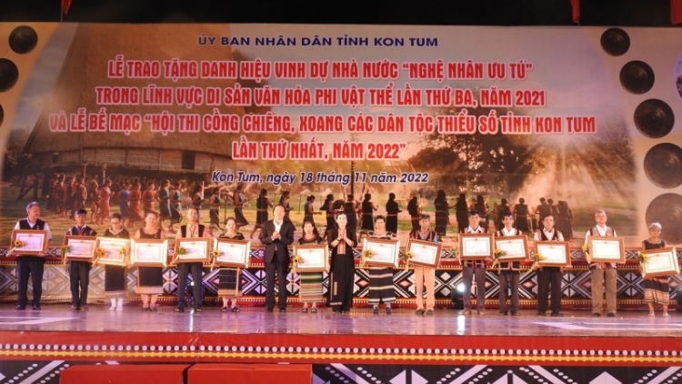 Kon Tum: jờng rơ Nghệ ñân ưu tú gah phan lời wơl niam chài ờ di phan bơna 