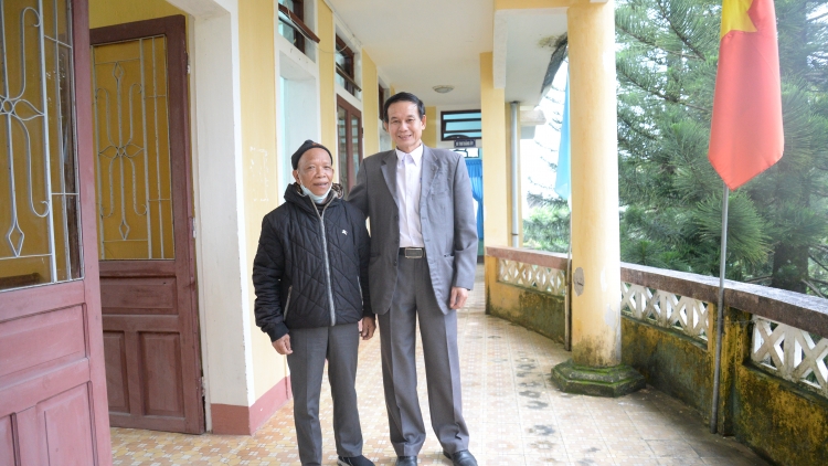 Hồ Văn Hạnh: T’cooh bhươl vêy bấc ngai chăp âng đhanuôr Pa Cô