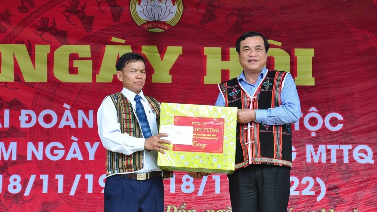 Bí thư Tỉnh ủy Quảng Nam Phan Việt Cường pâh T’ngay bhiêc bhan Đại Đoàn kết pa zêng dha nuôr đhị chr’val Zuôih, chr’hoong Nam Giang