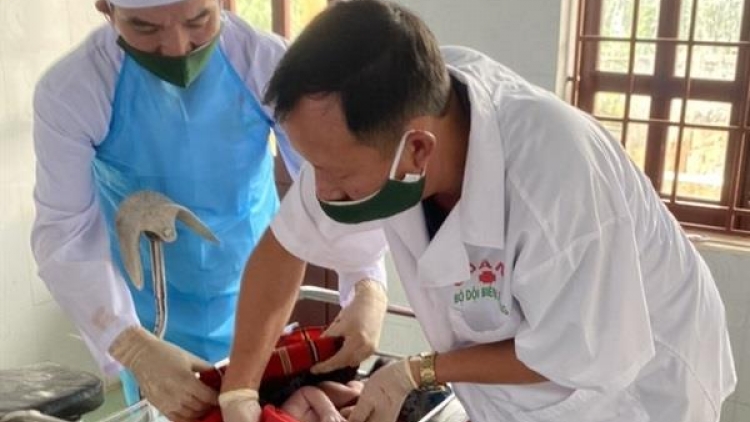 Quân y- Bộ đội Biên phòng zooi liêm choom muy cha năc p’căn n’niên k’coon k’đhap