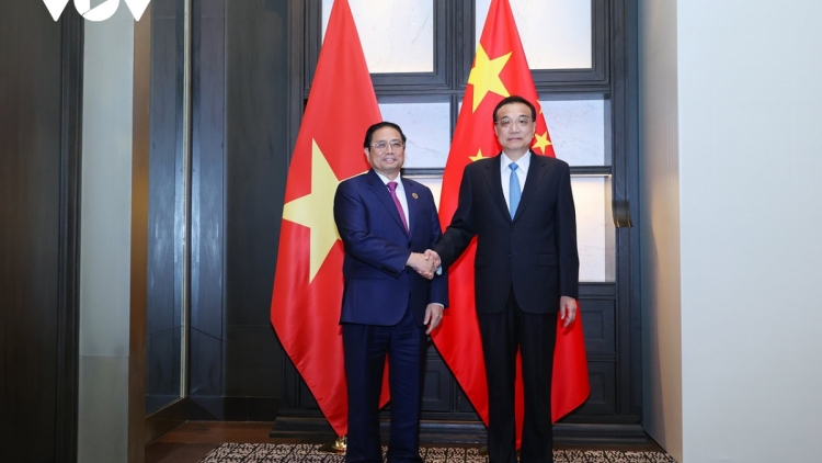 Thủ tướng Chính phủ Phạm Minh Chính lưm Thủ tướng Trung Quốc Lý Khắc Cường