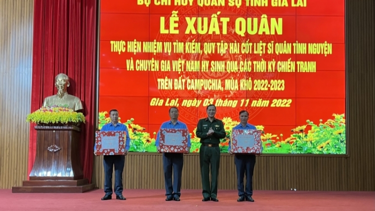 Gia Lai: Dưr lướt chấc lêy n’hang liệt sĩ đhị Campuchia