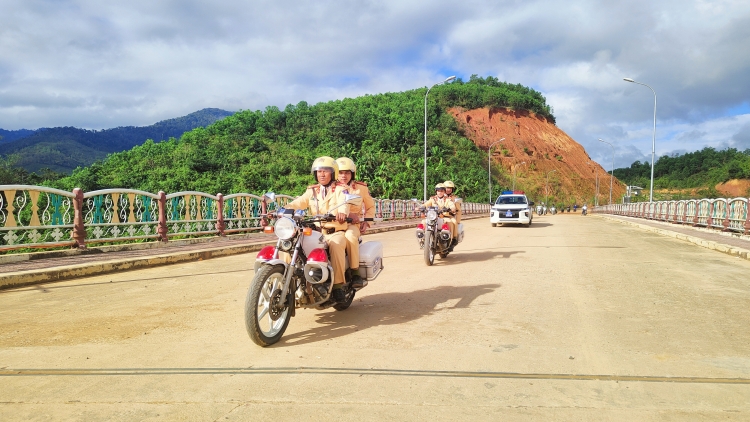 Công an chr’hoong Đông Giang tơơp luh bhrợ bhrơợng zêl pruuh apêê bhrợ lêt môp c’moo 2023