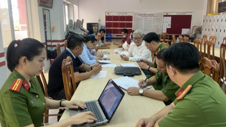 Khánh Hòa: Khởi tố tu bhiêc bhrợ lêt quy định ooy yêm têêm ch’na đh’năh dưr vaih đhị Trường Ischool Nha Trang