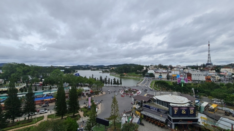 Festival reăng Đà Lạt 2022 rak tơniăn tơdroăng ối pơtê ăm tơmối