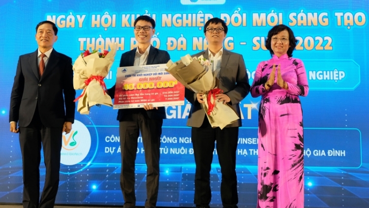 T’ngay bhiệc bhan tơợp bhrợ cha tr’xăl t’mêê ta béch g’lăng Đà Nẵng- SURF 2022