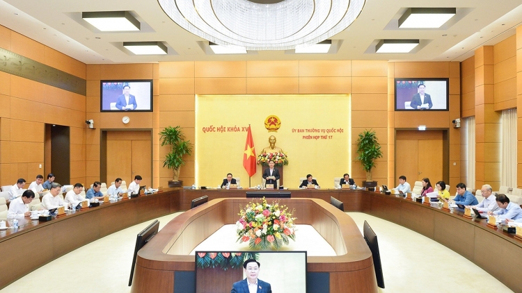 Tơợp bhrợ pr’họp g’luh 17 âng Uỷ ban Thường vụ Quốc hội khoá 15