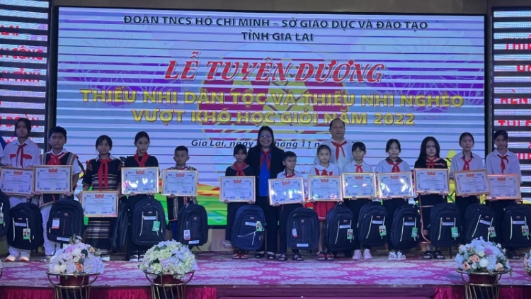 Gia Lai kheăn kơdeăn vâi hdrêng hdroâng kuăn ngo tơkâ hluâ pá puât hriâm rơkê