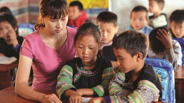 Bhrợ pa choom đoọng, pay đoọng chứng chỉ p’rá acoon coh: K’đhơợng nhâm chất lượng, liêm choom, liêm glăp lâng pr’đơợ zâp zr’lụ vel đong