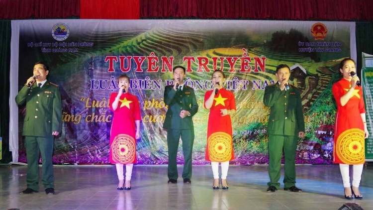 Xay truih Luật biên phòng Việt Nam truih k’noong k’tiêc Tây Giang