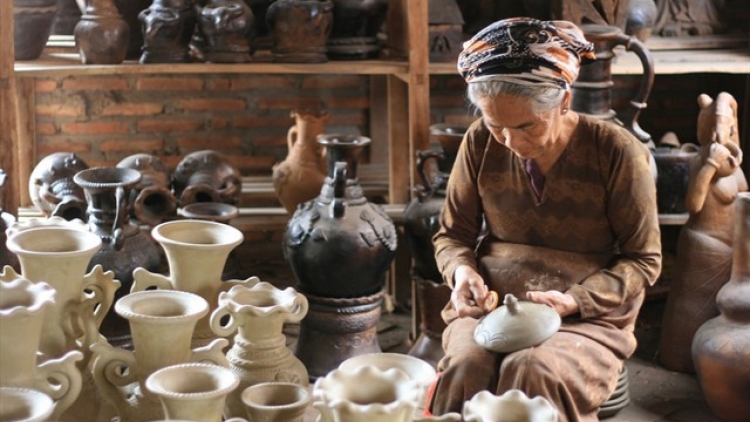 ILAMO NGAK LAN AM DI URANG CAM HU UNESCO VAK ANGAN TAME