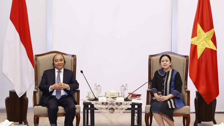 Khua mir sir dêh čar ta bơkơtuai hăng Khua git gai wai lăng pơ ala mơnuih ƀôn sang dêh čar Indonesia 