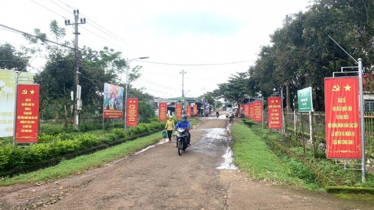 Ală broă lơh dong kờl kòn cau dờng lơh tam gơl tiah jơi bơtiàn kòn cau dùl êt nă cau mờ tiah kơh bơnơm