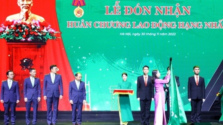 Kơ iĕng Kơdră chĕp pơgơ̆r Teh đak pôk ăn Mê đai jang pran kơtang dơ̆ng mă Blŭng ăn Kŏng ty Traphaco