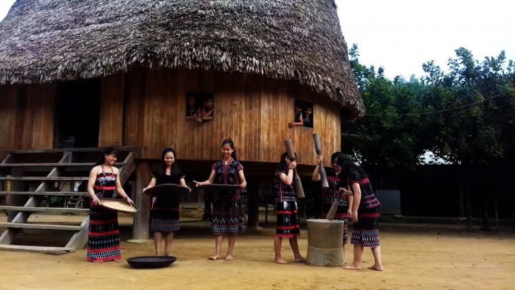 Zư lêy quyền lâng râu liêm choom crêê cơnh đoọng ha pân đil lâng p’niên k’tứi manuyh acoon coh