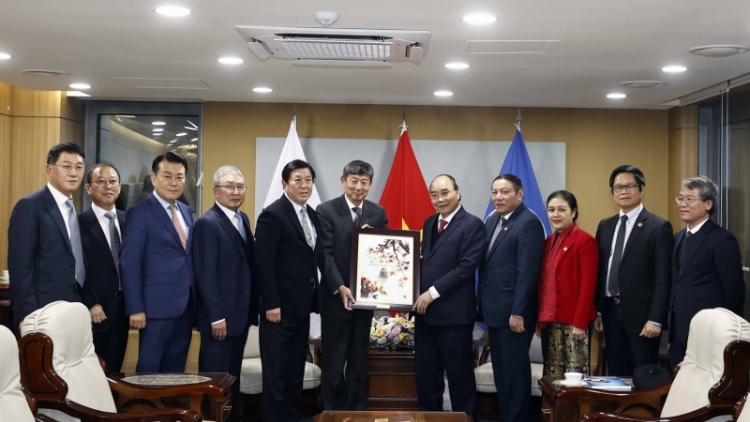 Khua lăn čar Nguyễn Xuân Phúc bi tuôm hŏng dŭm êpul êya ƀĭng hgŭm, bi mguôp Việt Nam – Dhŭng Korea 