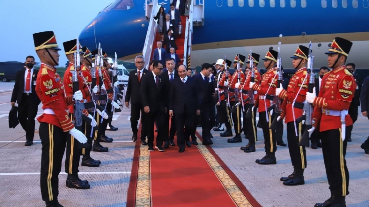 Khua mir sir ơi Nguyễn Xuân Phúc nao čuă gưl Kơnuk kơna pơ Indonesia