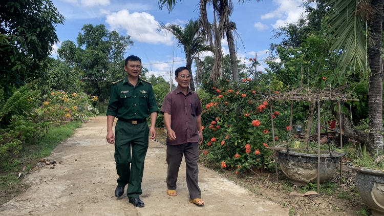  Gru kruăk knăl răng mgang knông lăn hlăm bruă mkŏ mkra krĭng ƀuôn sang mrâo ti să knông lăn Ea Bung