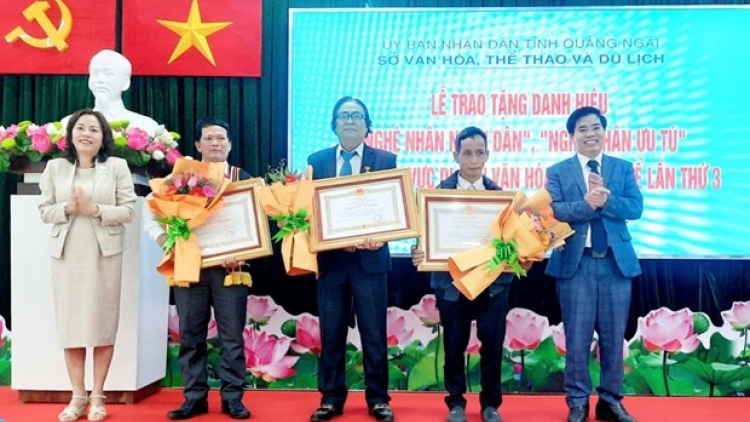 Quảng Ngãi: Haanh deh pazêng apêê g’lăng z’hai vêy bấc râu chroi đoọng coh bh’rợ zư lêy, pa dưr râu chr’năp âng c’kir