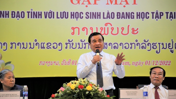 Bh’cộ tỉnh Quảng Nam tr’lum, prá xay lâng lưu học xinh Lào