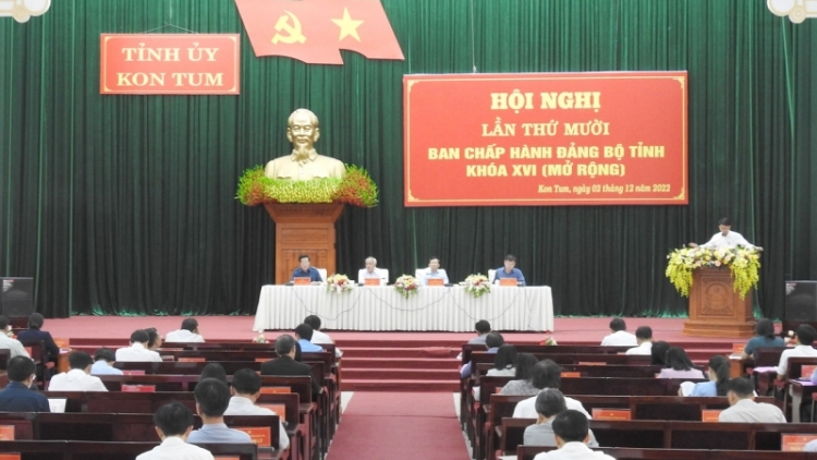 Khu pơkuâ hnê ngăn Đảng uỷ Kon Tum tơkŭm po hôp roh má 10