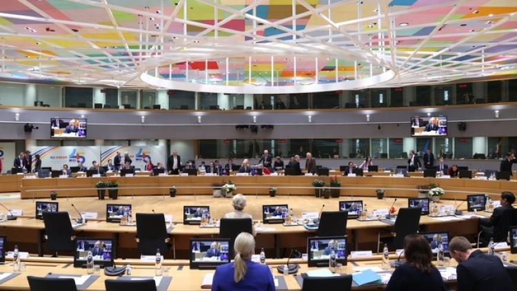 Khua dêh čar ơi Phạm Minh Chính nao jơnum khua mua ƀrô hơdor glăi 45 thun tơlơi rô nao rai ASEAN - EU