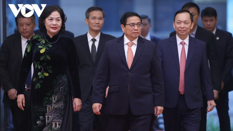 Thủ tướng ta đang moon: Ngân hàng năc nhâm mâng prang hệ thống, quyền lợi âng đhanuôr, doanh nghiệp