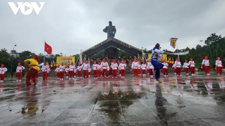 Thừa Thiên Huế: Hay k’noọ 234 c’moo Nguyễn Huệ dzoọc bhrợ Hoàng đế