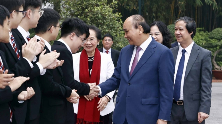 Kơdră teh đak bơ̆n pôk Mê đai Pơm jang ăn hŏk tro đei iŏk jơnei pơlong apŭng plenh teh